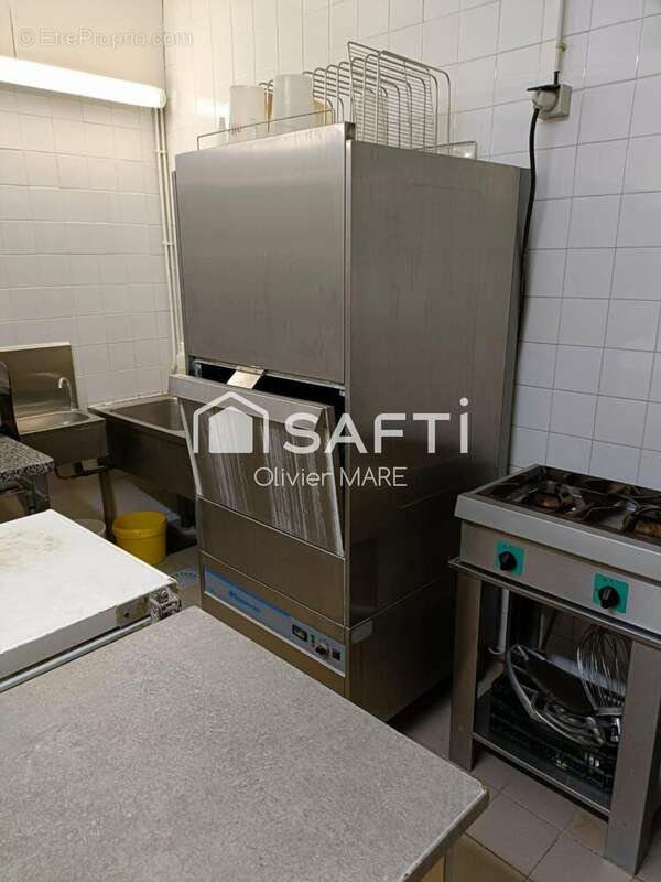 Commerce 210 m² à Ger  - photo 5