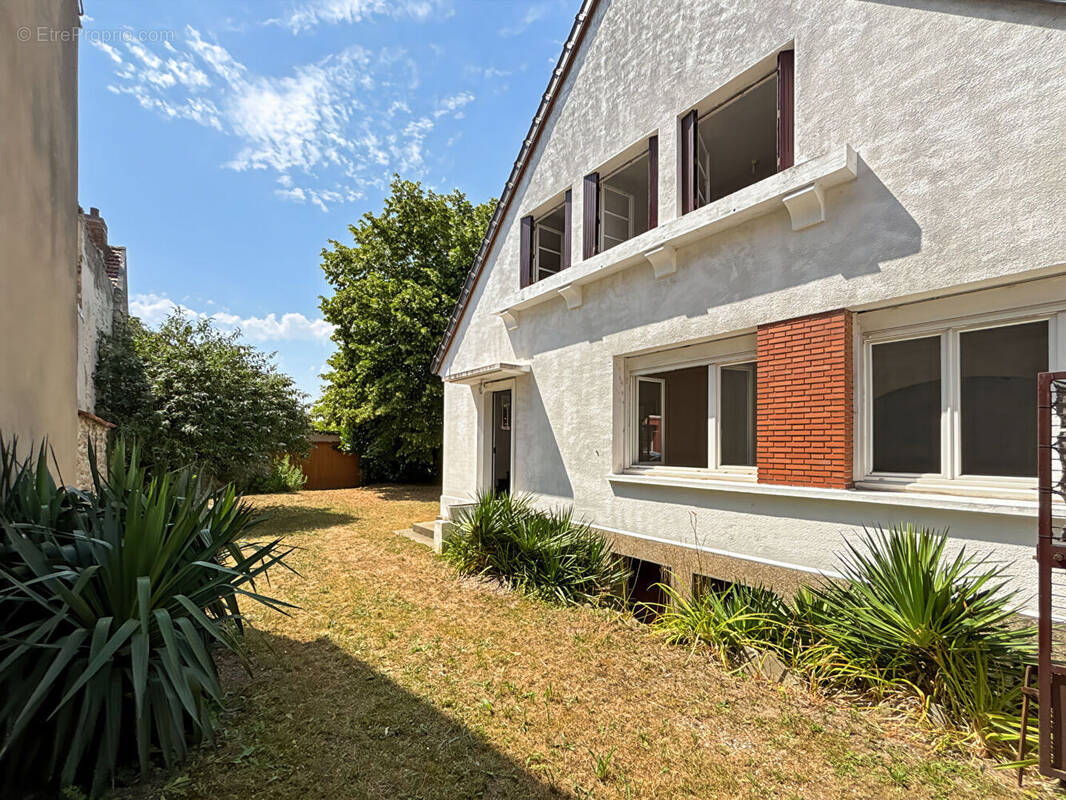 Maison à BONNIERES-SUR-SEINE