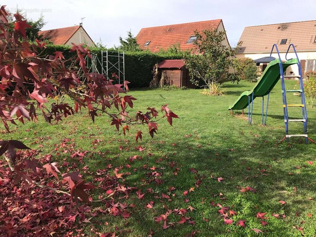 Photo 3 - Terrain à VARENNES-SUR-SEINE