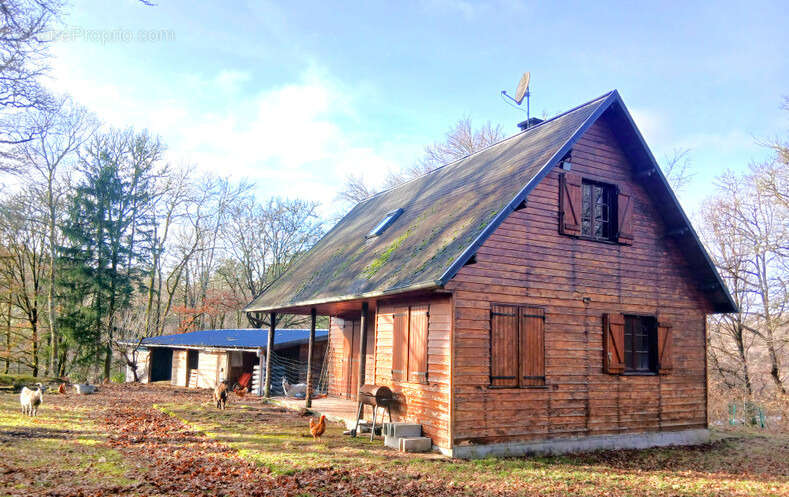 Maison à MARCILLAC-LA-CROISILLE