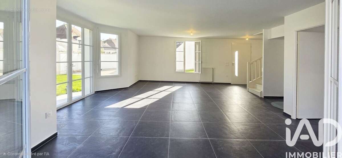 Photo 2 - Maison à MAGNY-LE-HONGRE