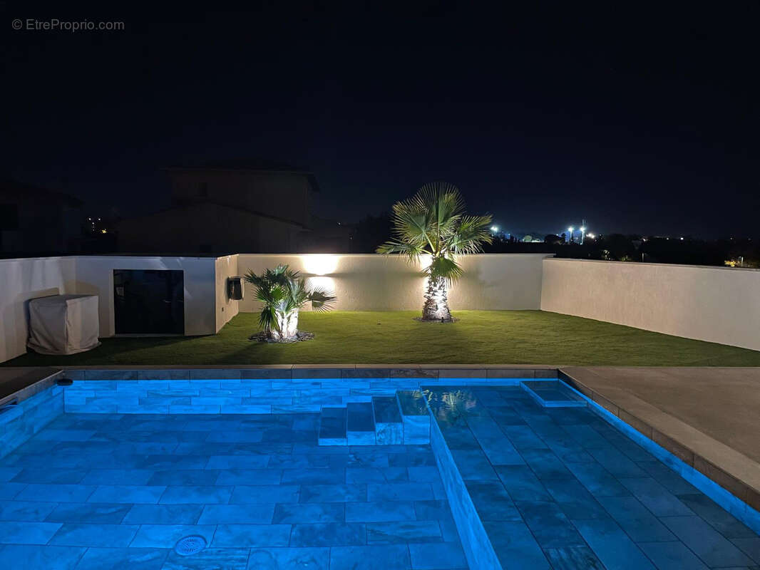 Maison à PUGET-SUR-ARGENS