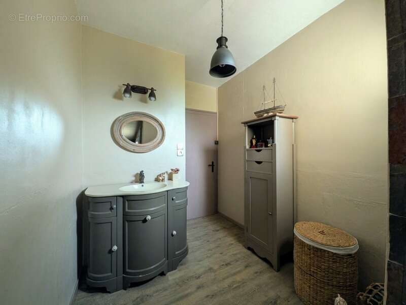 Maison plain-pied 75,5 m² - Thouars (79) - photo 9
