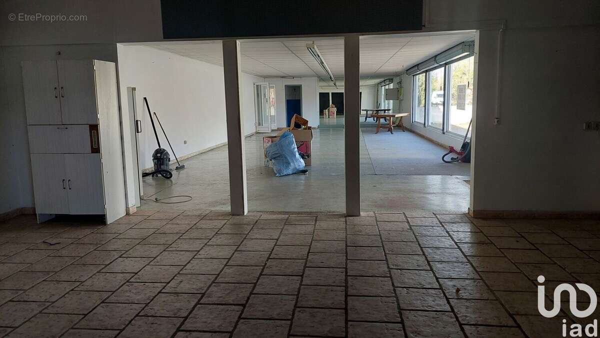 Photo 4 - Commerce à LAMOTHE-MONTRAVEL