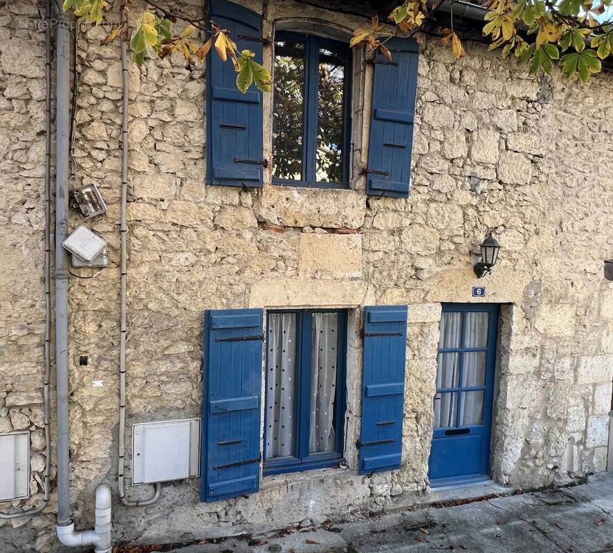 Maison à SAINT-CLAR