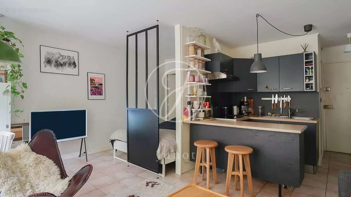 Appartement à PARIS-18E