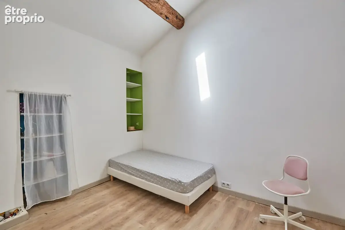 EXCLUSIVITÉ ERA ACTION IMMOBILIER CAZAN, Immeuble de rapport avec local commercial et appartements au coeur de Mallemort - photo 14