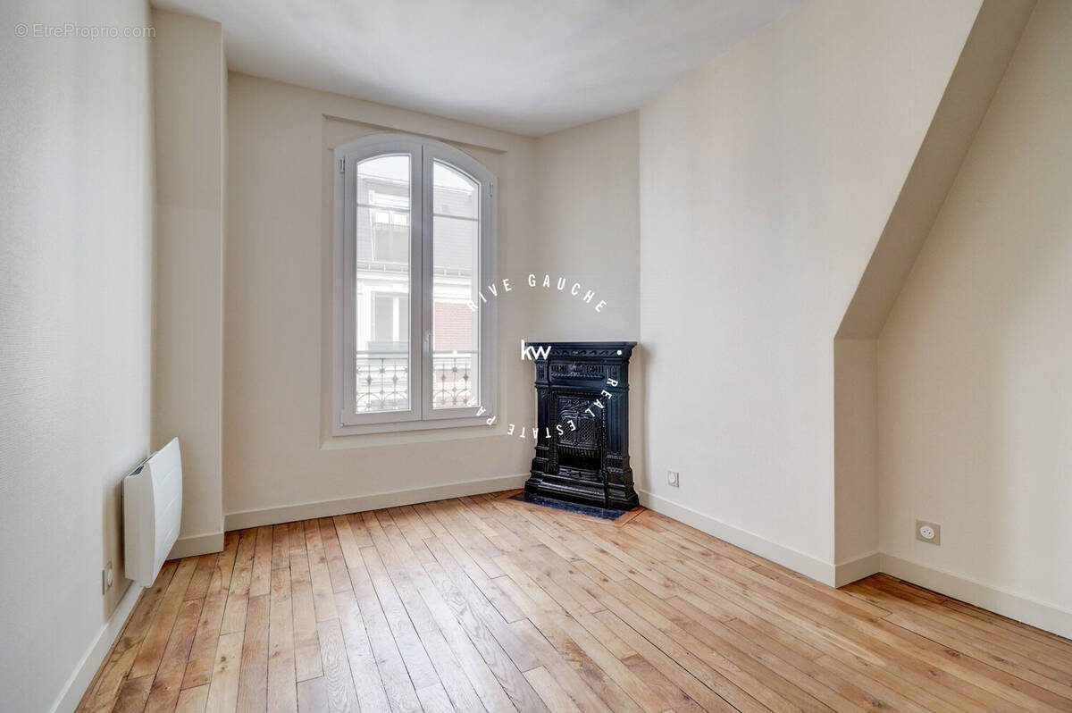 Appartement à PARIS-14E