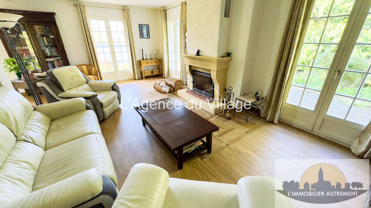 Maison à SAINTE-GENEVIEVE