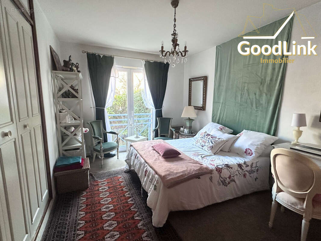 Appartement à CORBEIL-ESSONNES