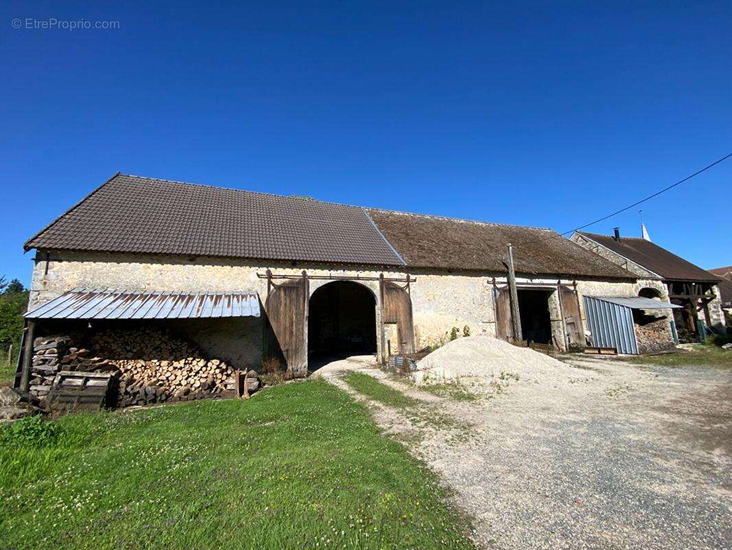 Magnifique Bâtiment agricole / Grange / Loft en pierre - photo 2