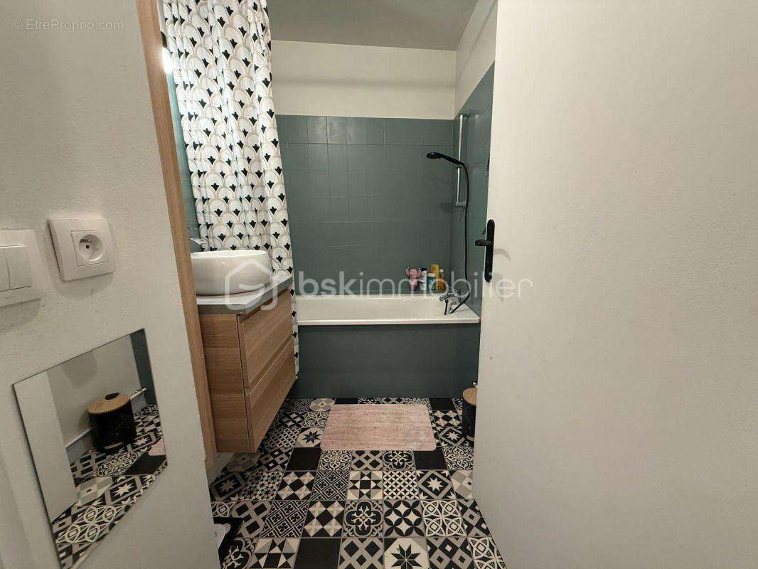 Appartement à BAILLY-ROMAINVILLIERS