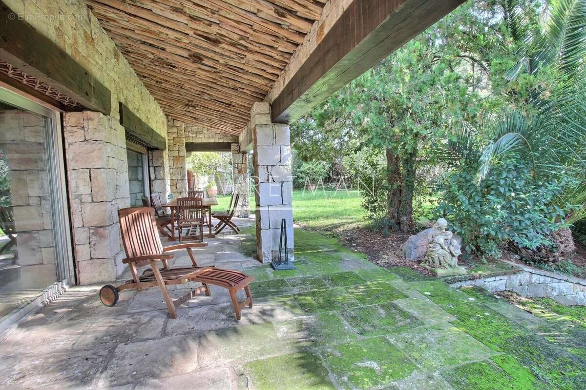 Maison à COLOMARS