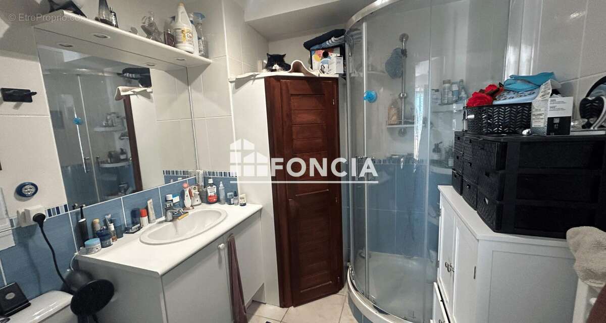 Appartement à VILLENEUVE-LES-AVIGNON