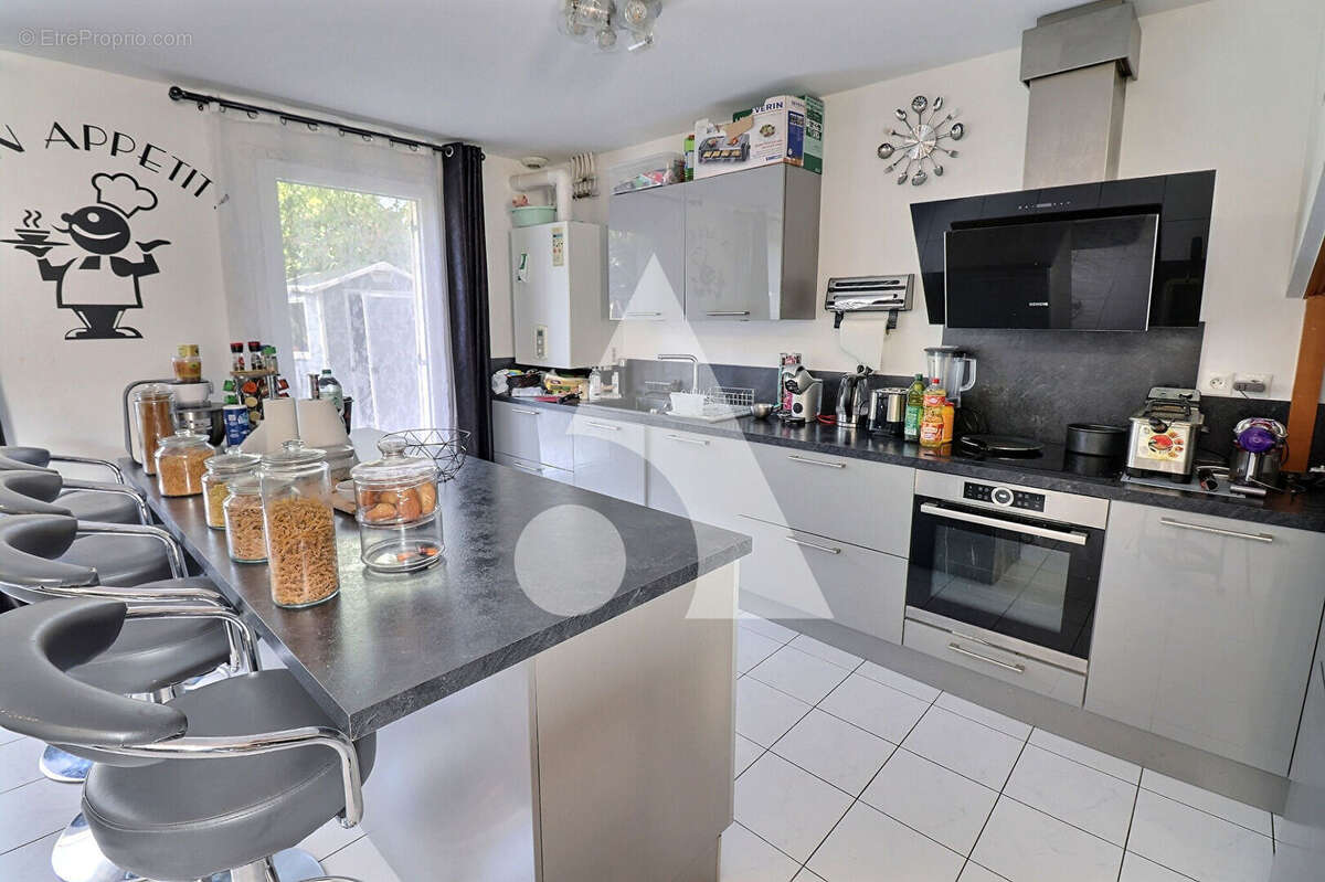 Maison à MERY-SUR-OISE