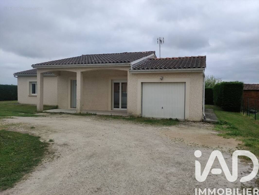 Photo 1 - Maison à MONTBETON