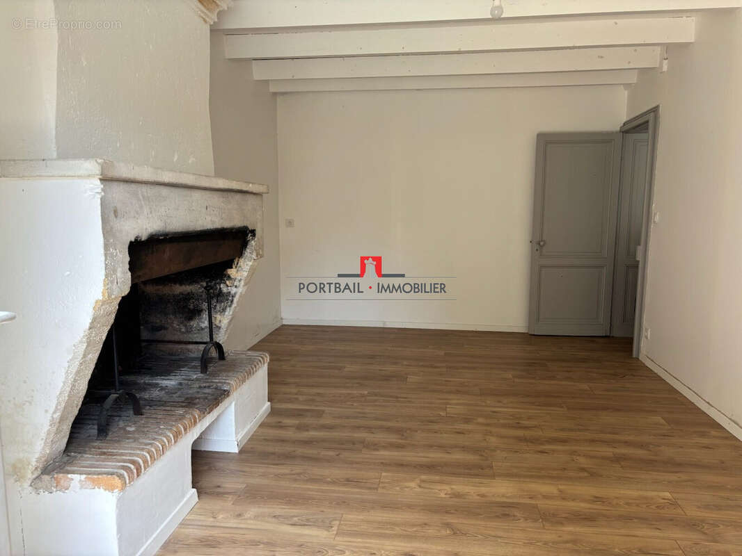 Maison 189 m² à Saint-Andre-De-Cubzac  - photo 6