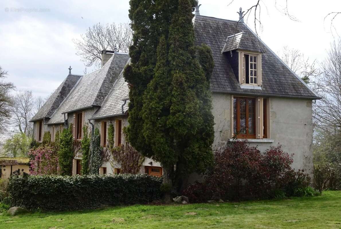 Maison à SAINT-MAURICE-PRES-PIONSAT