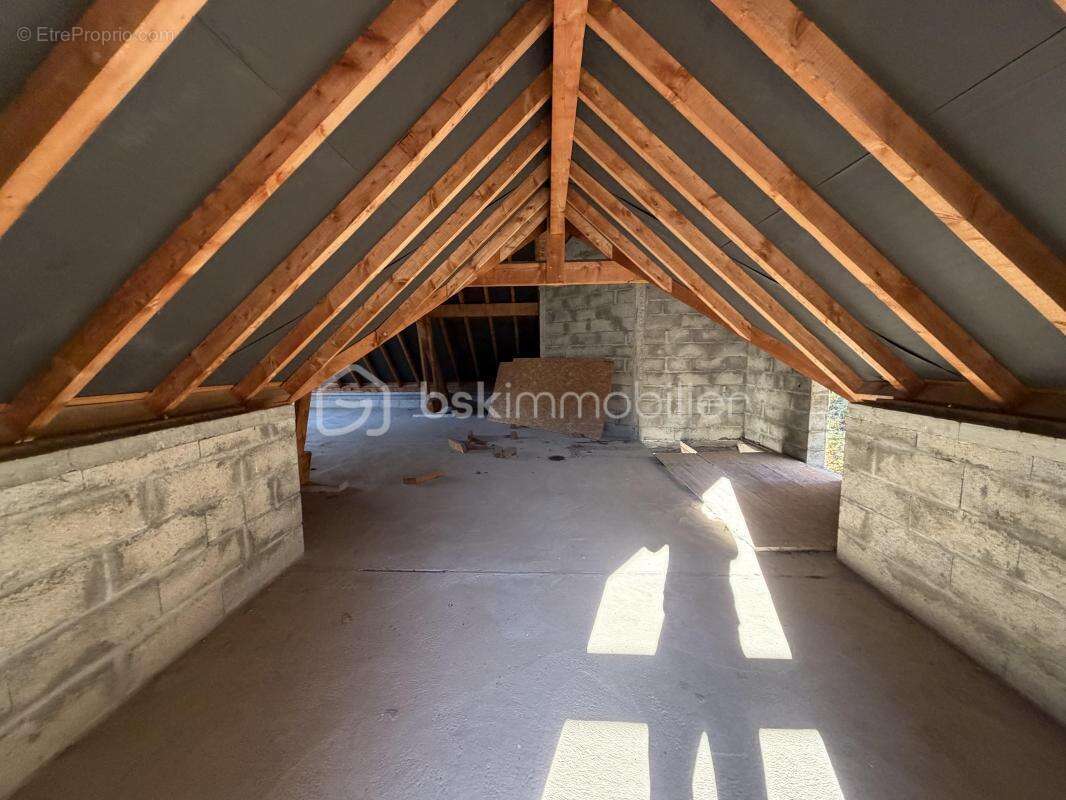 Maison à SECHILIENNE