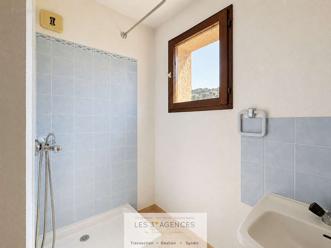 2 pièces 28 m2 - Vue mer - Hauteurs de Cavalaire - photo 5