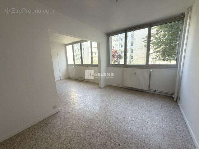 Appartement 63 m² à Lille  - photo 2