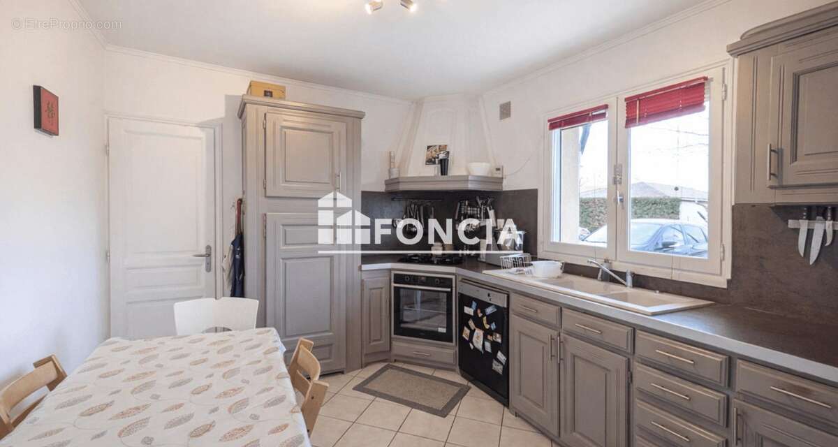 Maison à CASTELGINEST