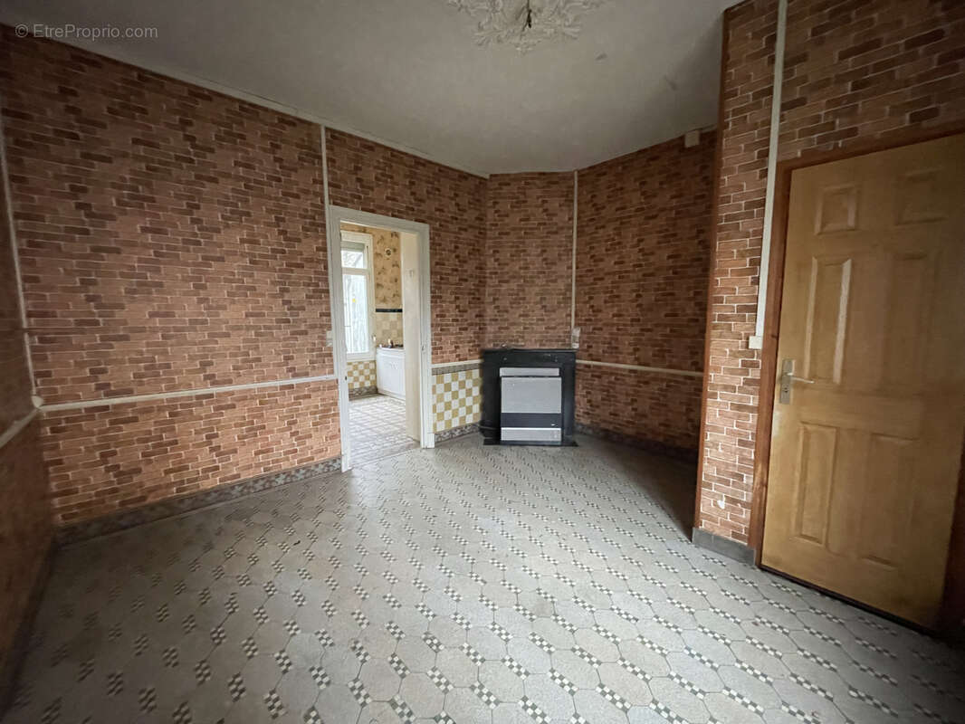 Maison à SAINT-QUENTIN