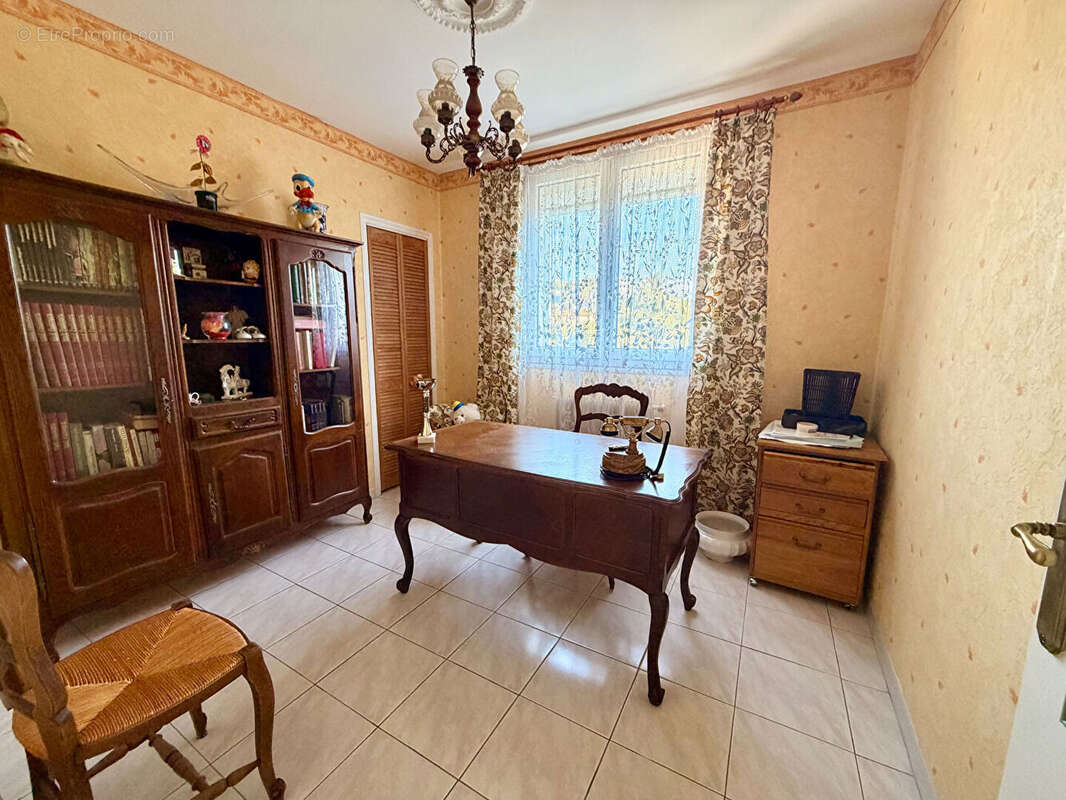 Appartement Martigues 5 pièce(s) 100 m2, calme, vue dégagée, parking - photo 9