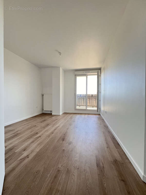 Appartement à LE BLANC-MESNIL