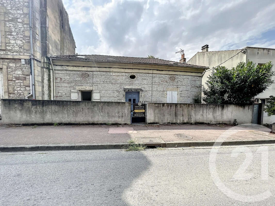 Maison 208 m² à Agen  - photo 4