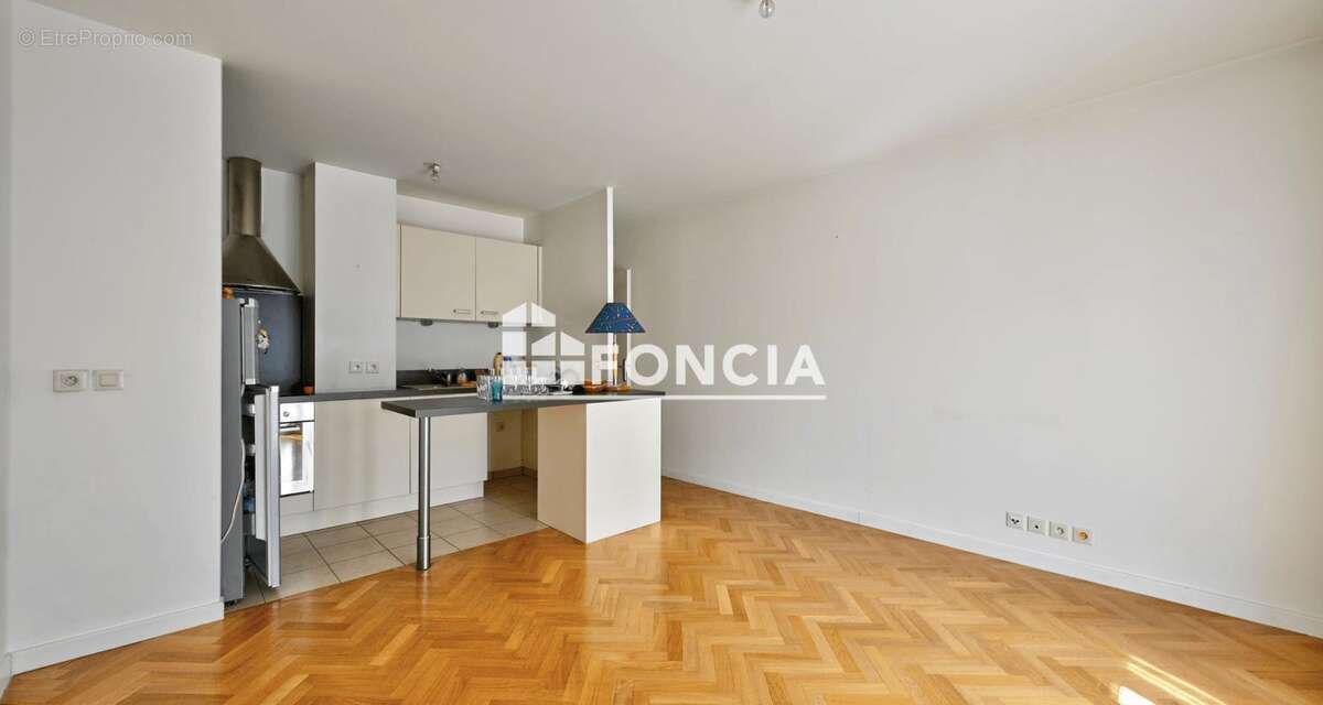 Bel appartement_59m2_rue bleriot à buc_2011 - photo 5