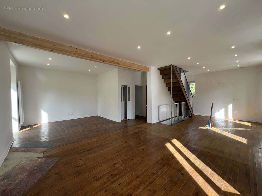 Maison à LACAPELLE-VIESCAMP