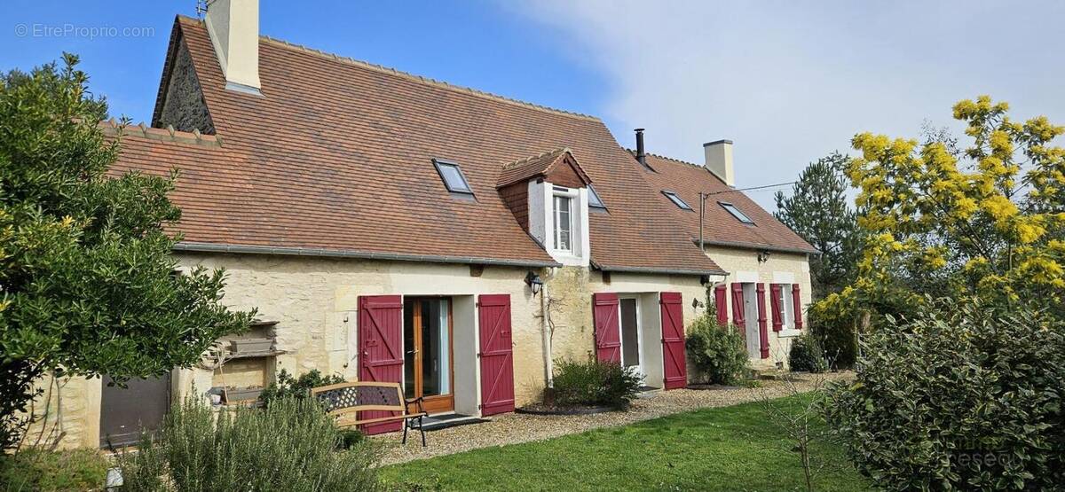 Maison à SAULNAY