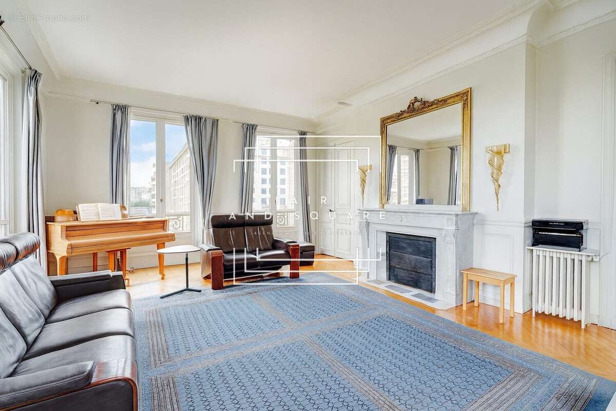 Appartement à NEUILLY-SUR-SEINE