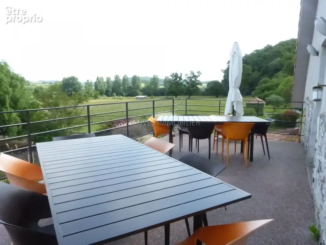 570 m² à Barraute-Camu  - photo 6