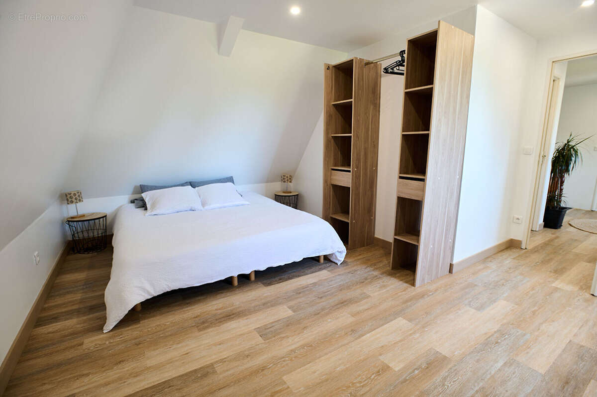 Maison 180m² à buros - photo 16