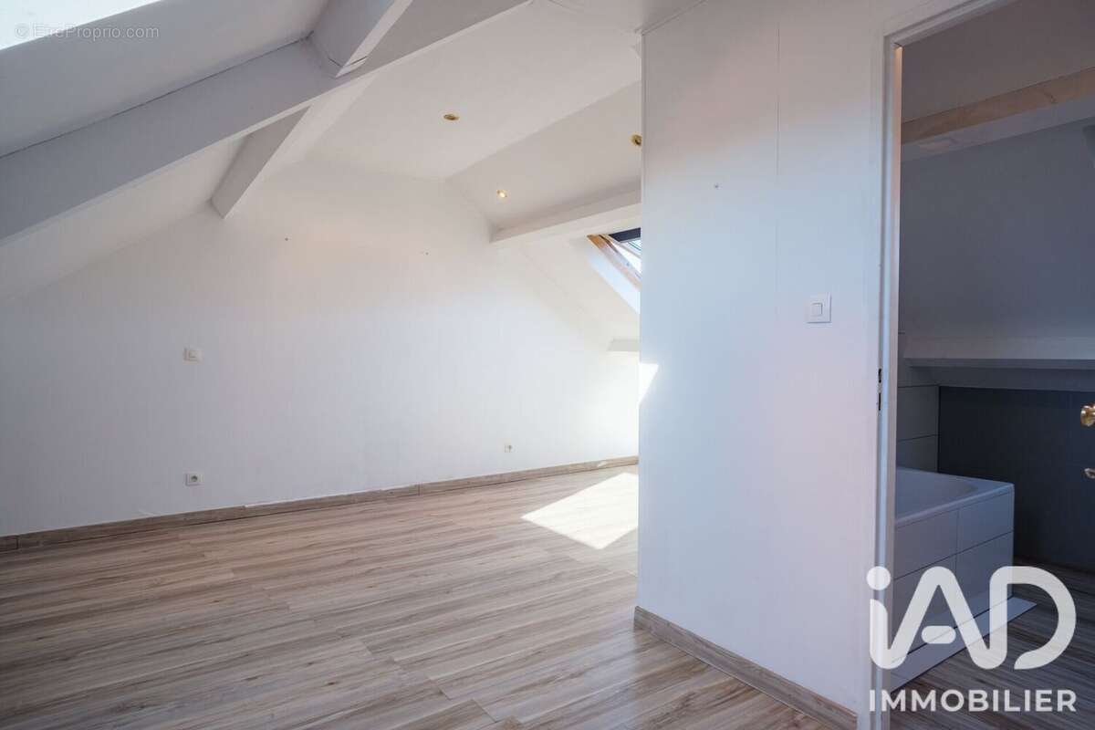 Maison 148 m² à Morfontaine  - photo 6