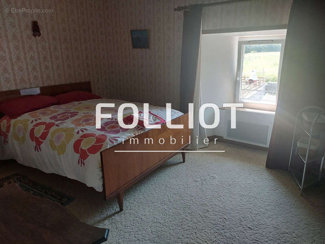 Maison à SAINT-SAUVEUR-LENDELIN