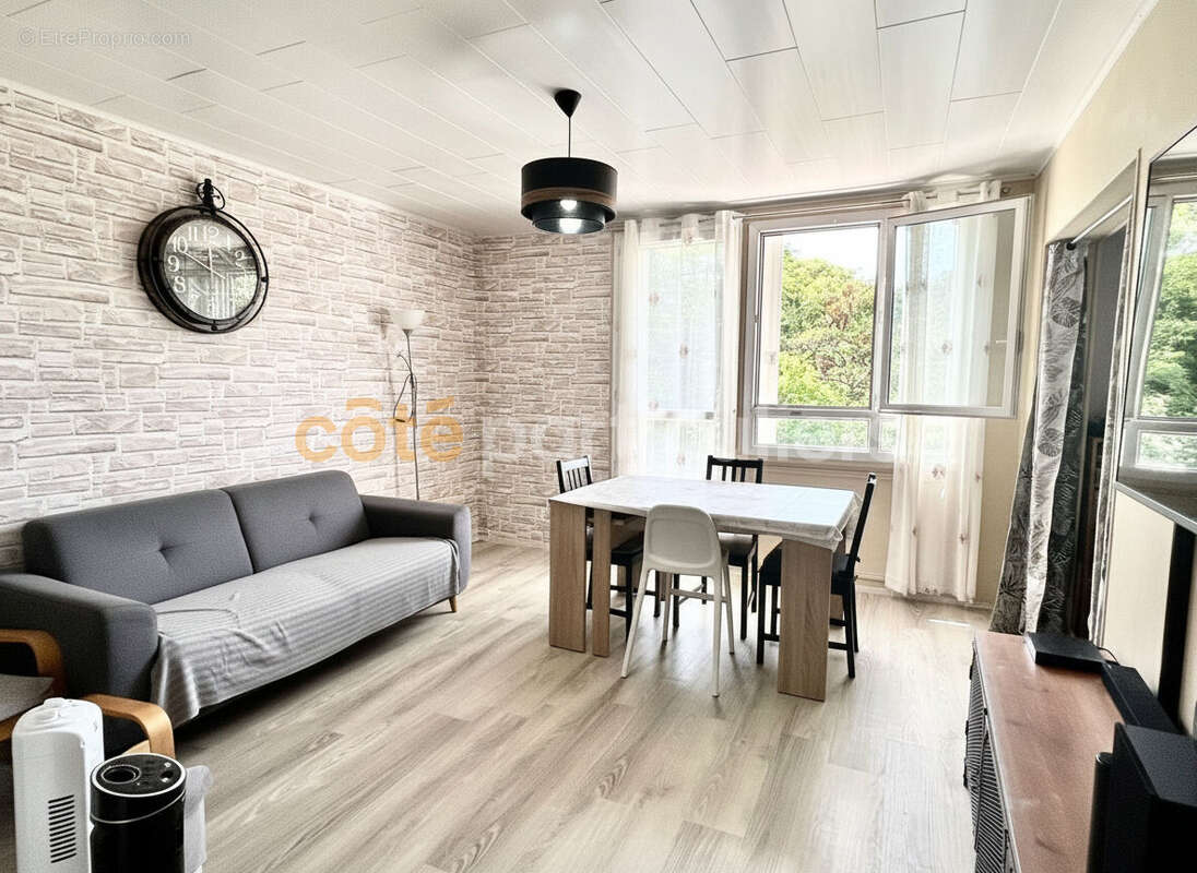 Appartement Crosne 4 pièces  67,6 m2 - photo 4