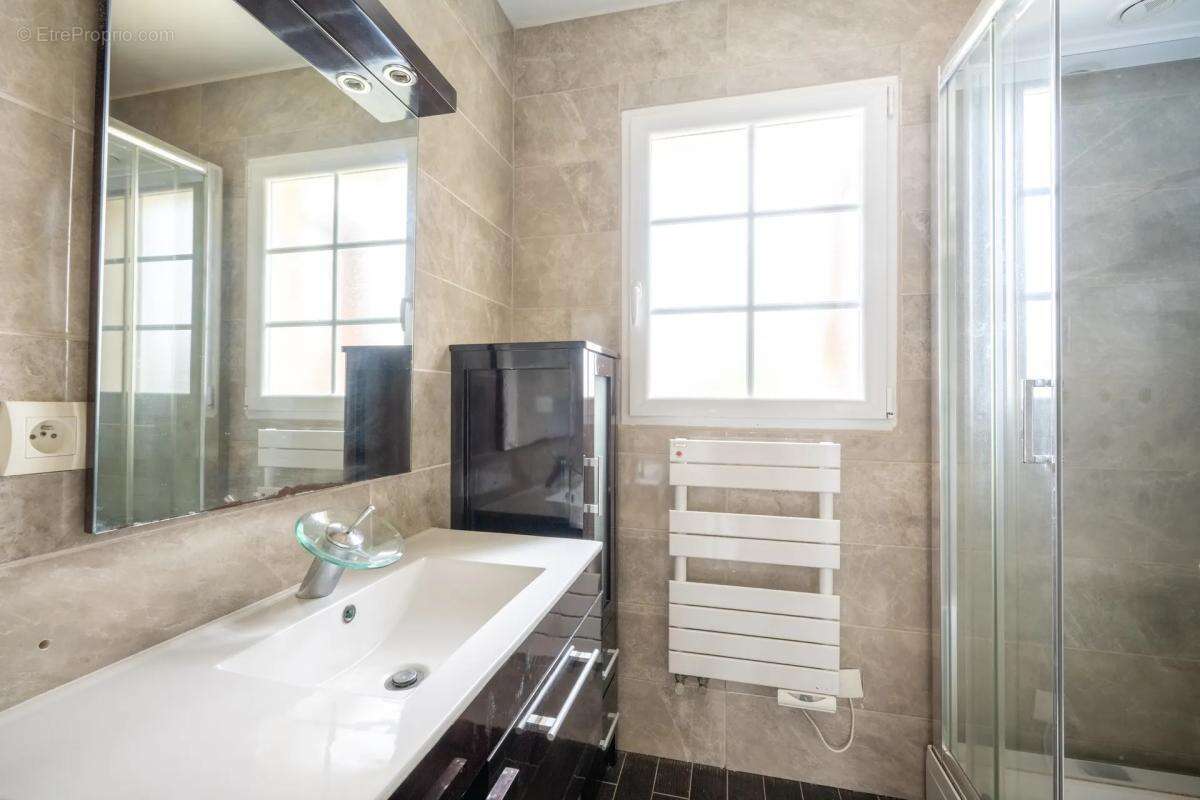 Maison à SAINT-LEGER-EN-YVELINES