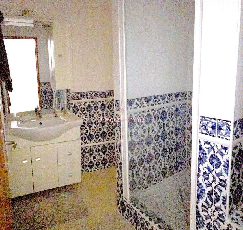 Appartement à MARSEILLE-7E