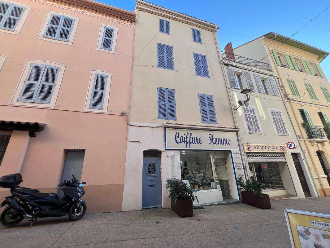 Appartement à FREJUS
