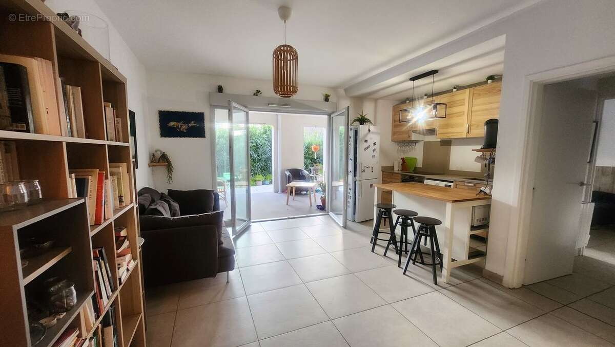 Appartement à MARSEILLE-8E