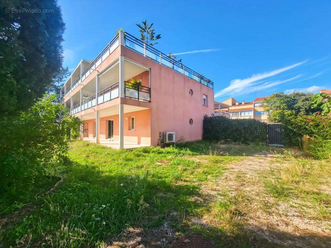 Appartement à SANARY-SUR-MER