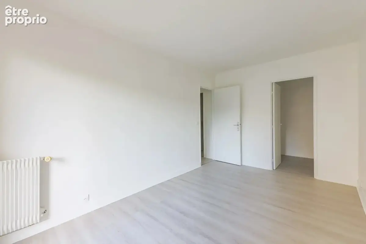Paris 10e – Canal Saint-Martin / Quai de Jemmapes – 3 pièces de 73 m² avec balcon et parking - photo 5
