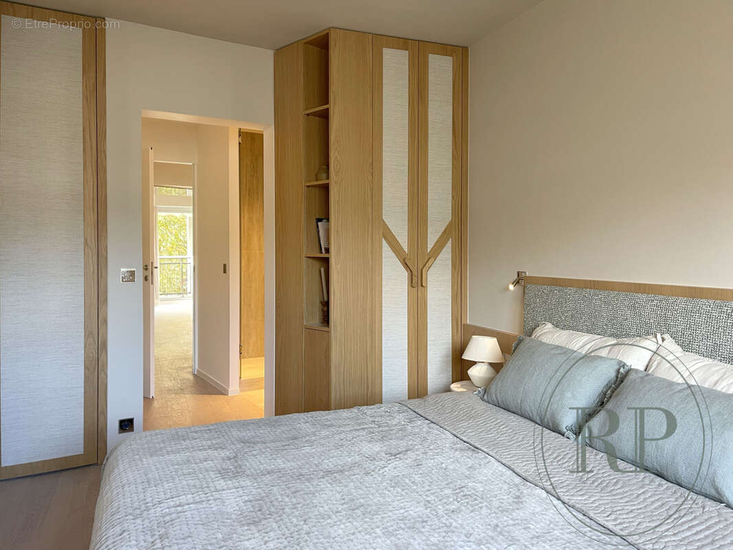 Appartement à PARIS-7E