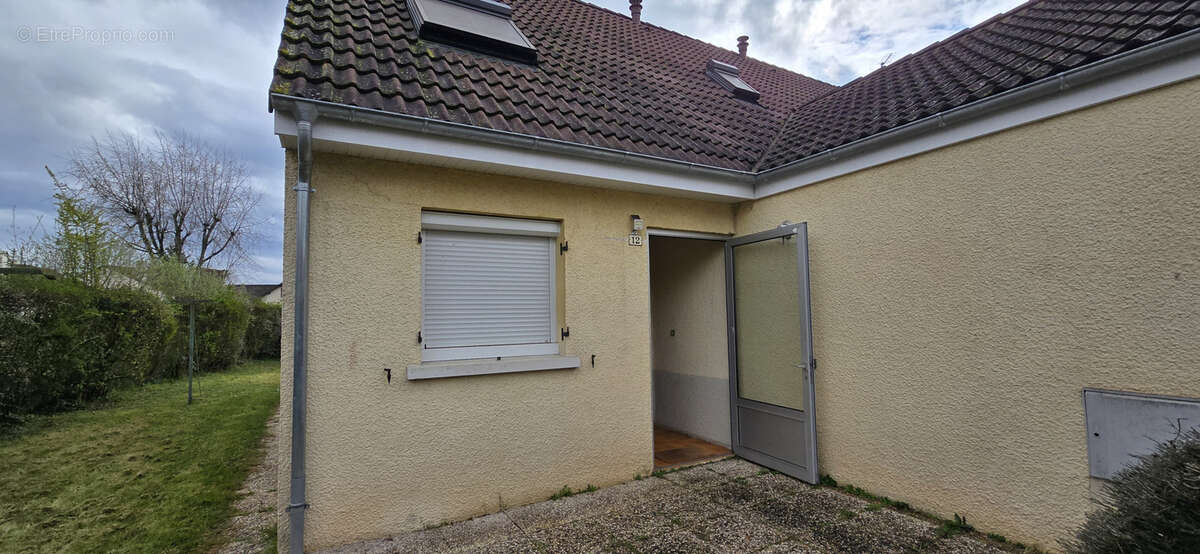 Maison à SEVREY