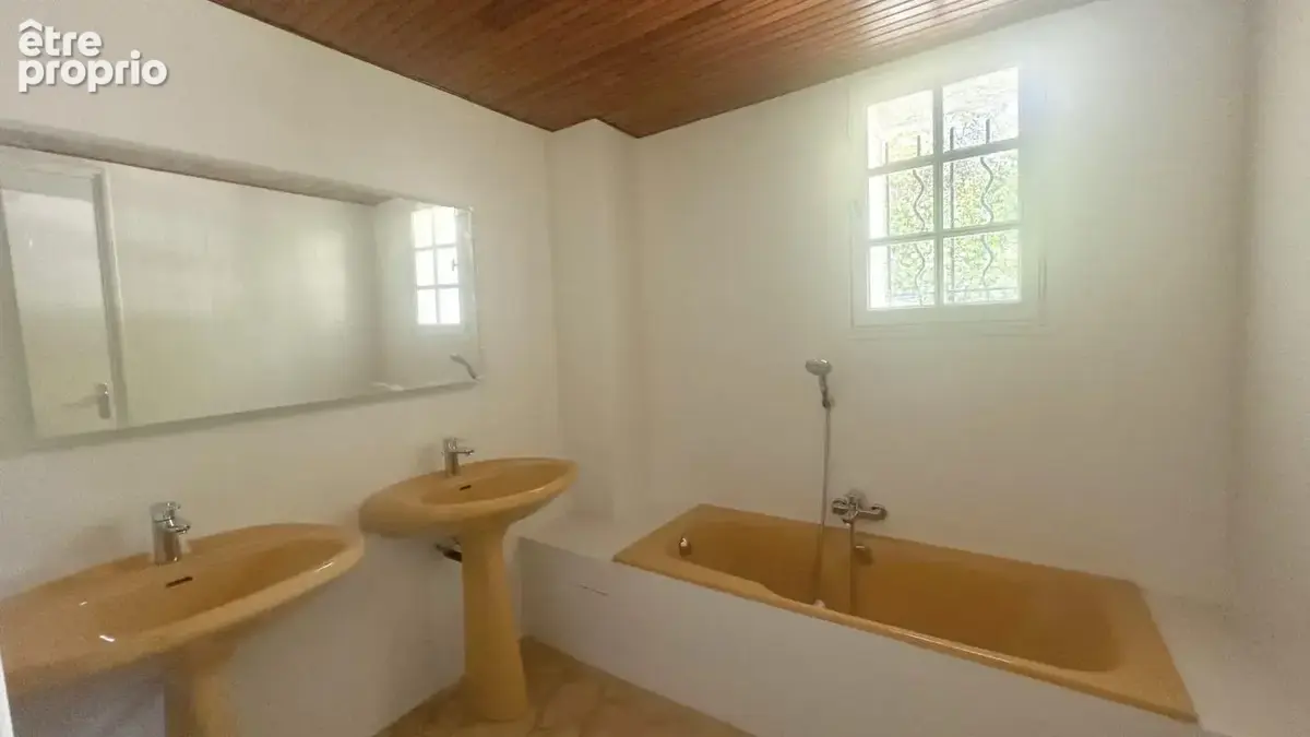 Villa composée de 2 appartements - 264m2 - Draguignan - photo 23