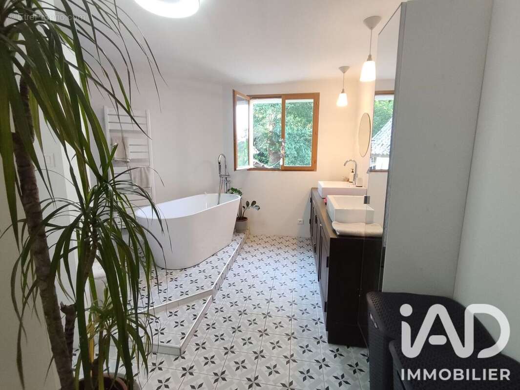 Maison 104 m² à Inzinzac-Lochrist  - photo 5