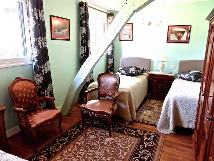 Maison à TOURNON-SAINT-PIERRE